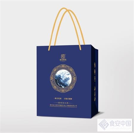 《一鐏青花酒 天地君亲师》